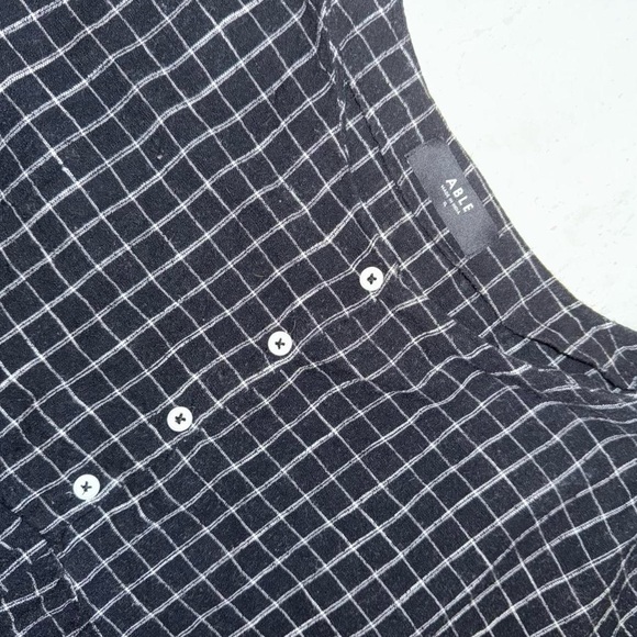 Able Black and White Buttoned Nico Swing Dress with Cuffed Sleeves - Picture 4 of 5